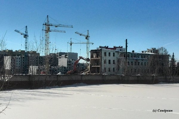 Работает тяжелая строительная техника. Фото: vk.com/ssemerkin