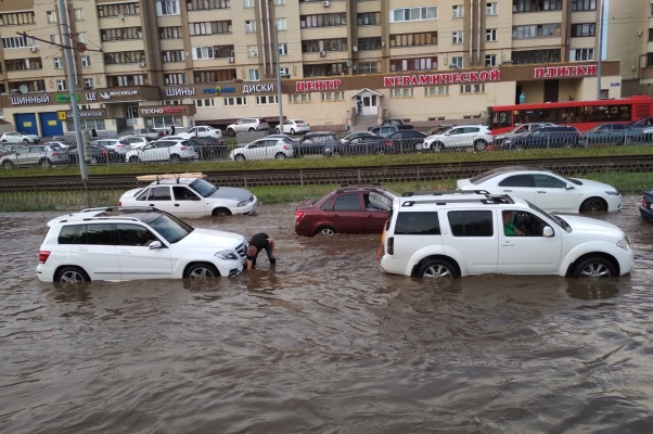 Последствия недавнего шторма в Казани. Фото: vk.com