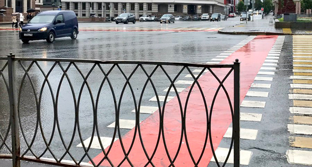 Велосипедная дорожка упирается в забор. Фото: Эльвира Вильданова