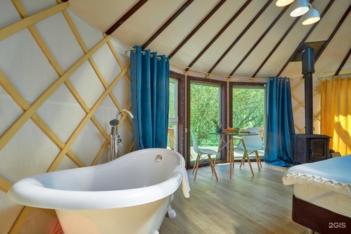 Интерьер юрты в глэмпинге Yurt resort. Источник фото: 2GIS.