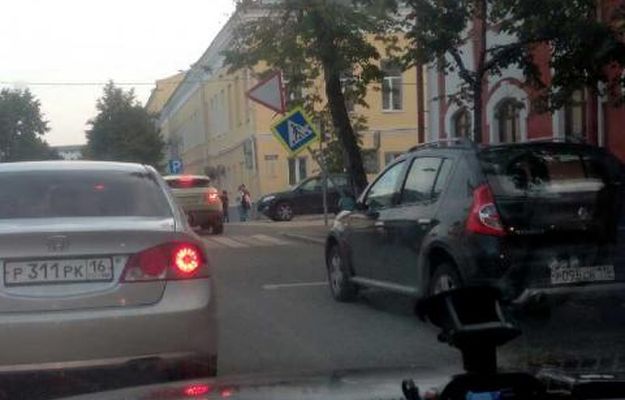 Знак «с секретом» на Япеева. Фото: uslugi.tatarstan.ru