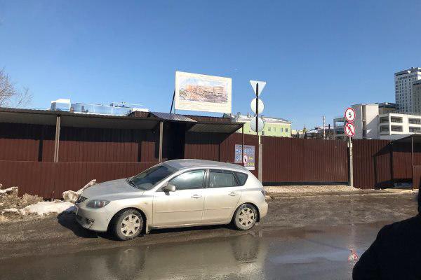 Стройплощадка на Островского. Фото: twitter.com/azamataka
