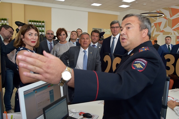 В новом МФЦ на проспекте Победы. Фото: tatarstan.ru