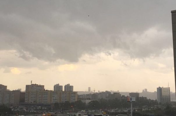 Небо заволокло тучами. Фото: e-Kazan.ru