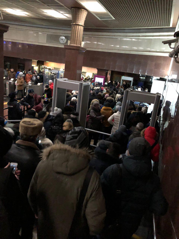 Очереди в метро Очереди в метро