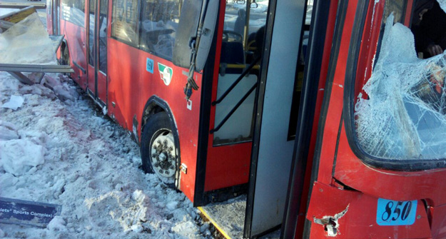 Авария с автобусом в Казани 2022. Автобус ДТП зима Казань