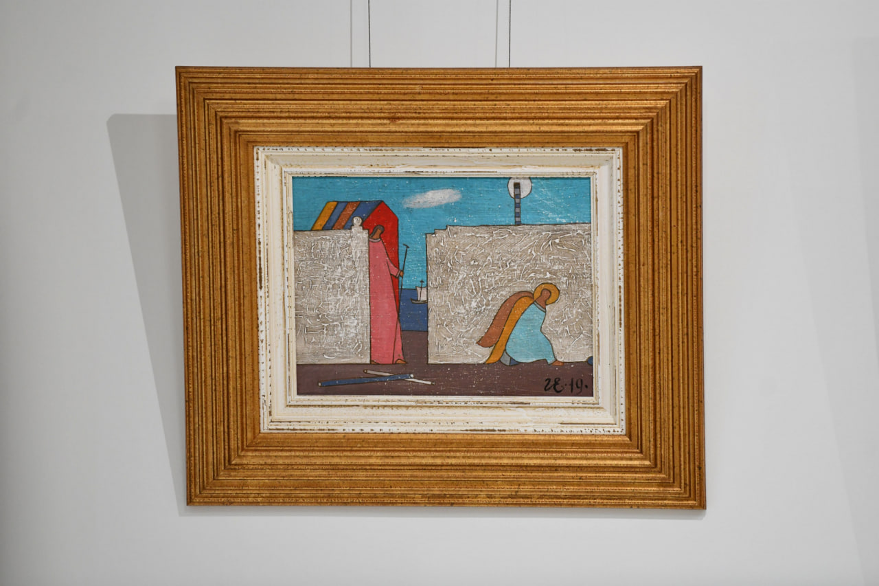 высокая талия у мужчин. Es gallery. варианты размещения постеров на стене. Es gallery. Arts barcelona gallery.