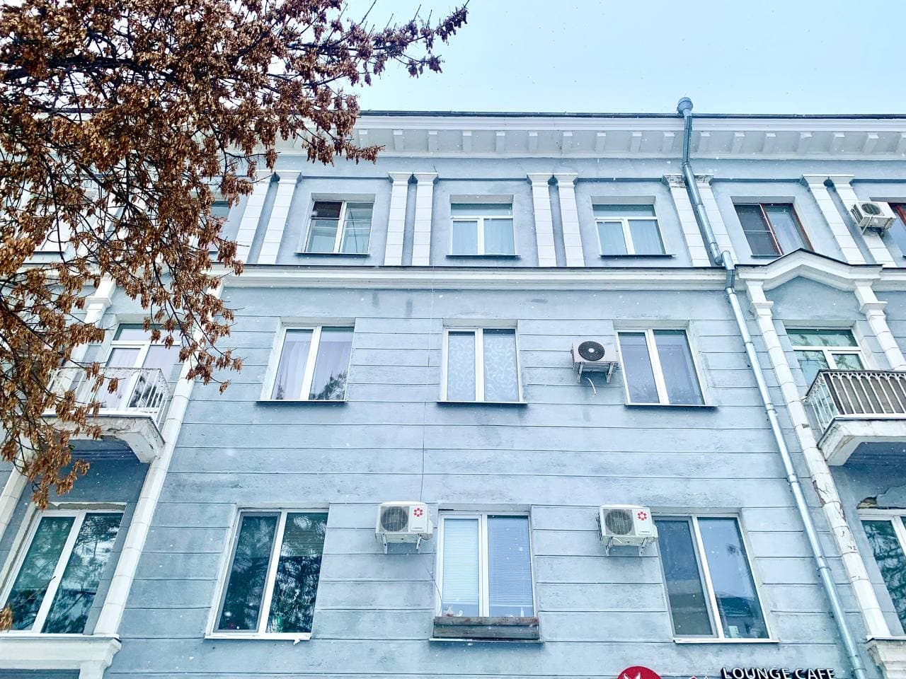 Как живется на Булаке. На правой стороне борются с