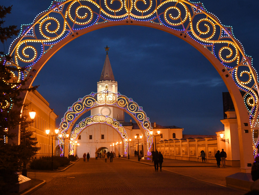 Город казань 2024 год. Зимняя Казань 2020. Казань НГ 2021. Казань набережная декабрь 2022. Зима Казань Казанский Кремль